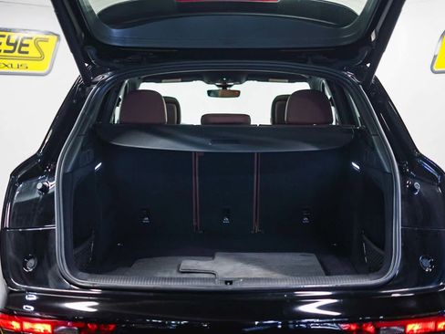 Used 2021 Audi Q5 Premium image 29