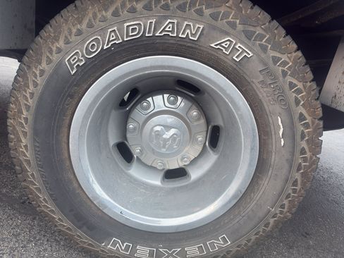 Used 2024 RAM 3500 SLT w/ Quick Order Package 2YG SLT image 9