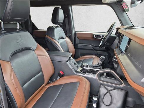 Used 2024 Ford Bronco Outer Banks AWD/4WD image 21