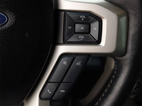 Used 2018 Ford F150 Lariat image 31