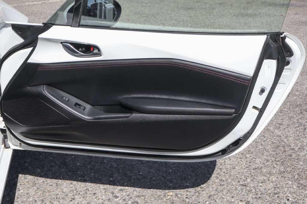 Used 2019 MAZDA MX-5 Miata RF Grand Touring RWD image 39