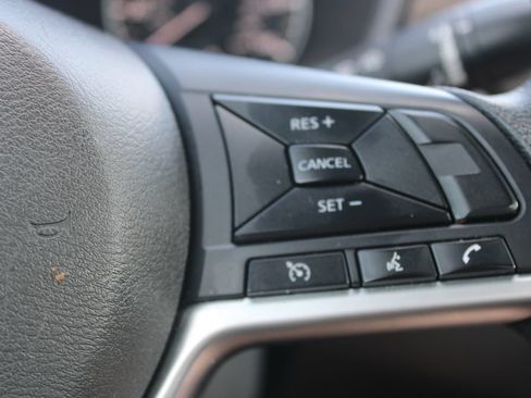 Used 2024 Nissan Altima 2.5 SV FWD image 23