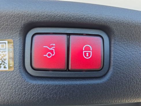 New 2026 Mercedes-Benz C 300 Sedan image 14