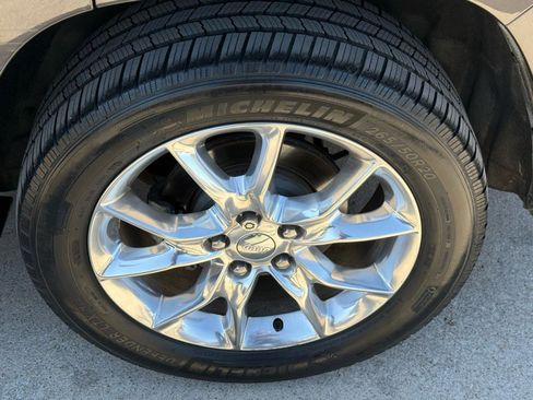 Used 2015 Jeep Grand Cherokee Summit image 18