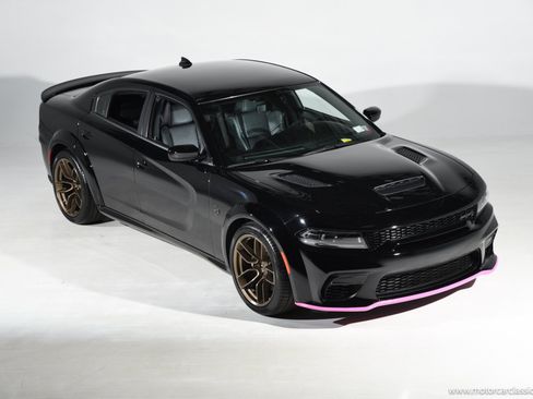 Used 2023 Dodge Charger SRT Hellcat w/ Harman/Kardon Audio Group RWD image 9