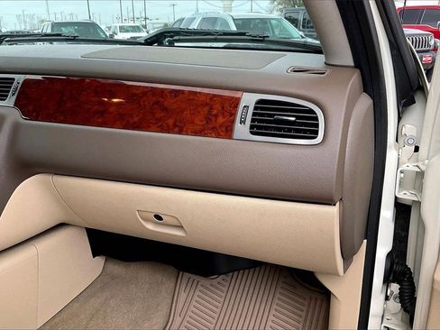 Used 2013 Chevrolet Silverado 1500 LTZ w/ LTZ White Diamond Edition image 22