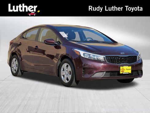 Used 2017 Kia Forte LX FWD image 1