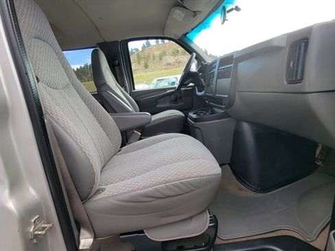 Used 2007 Chevrolet Express 3500 Extended Passenger w/ LT Preferred Equipment Group RWD image 28