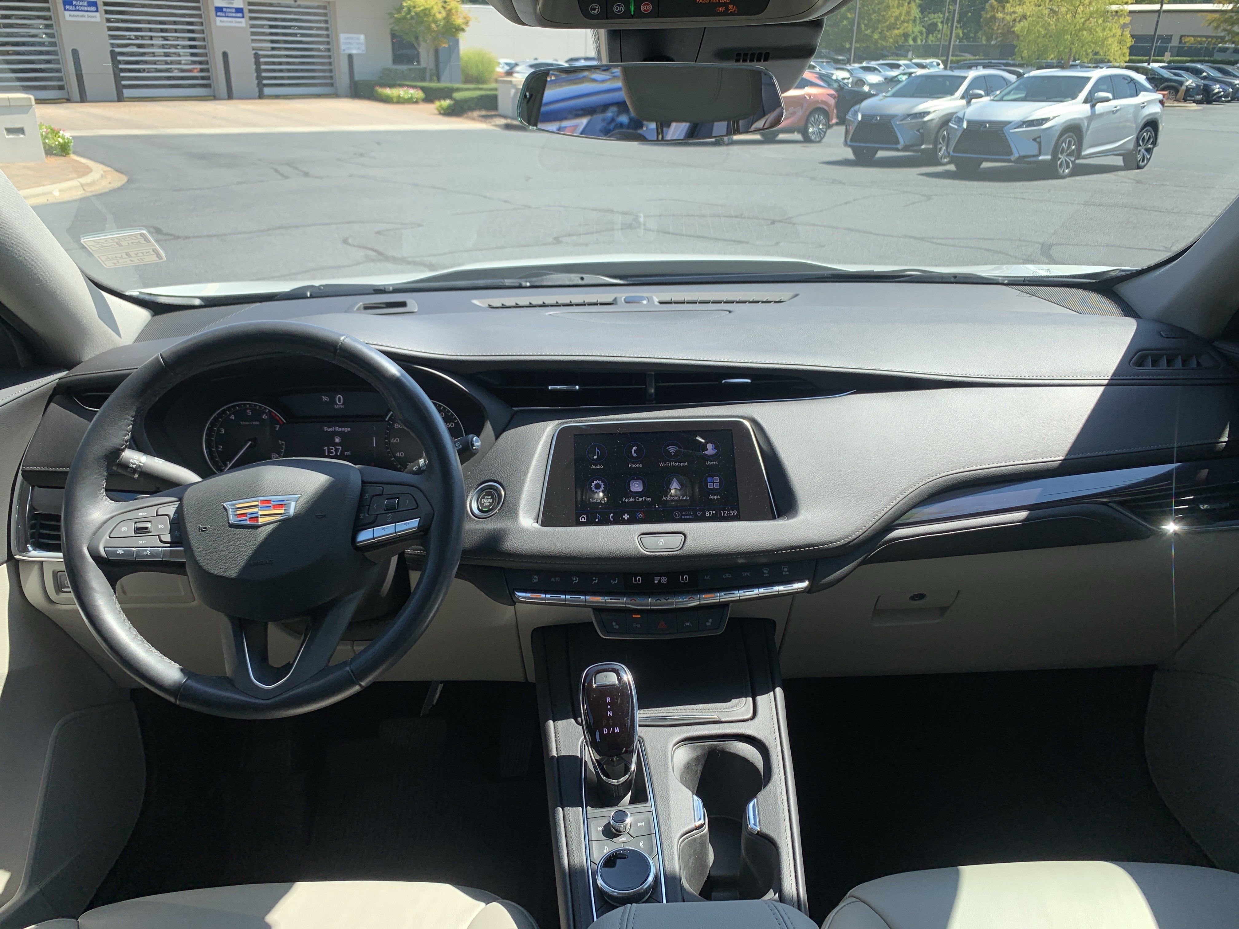 Used 2023 Cadillac XT4 Luxury w/ Cold Weather Package FWD image 30