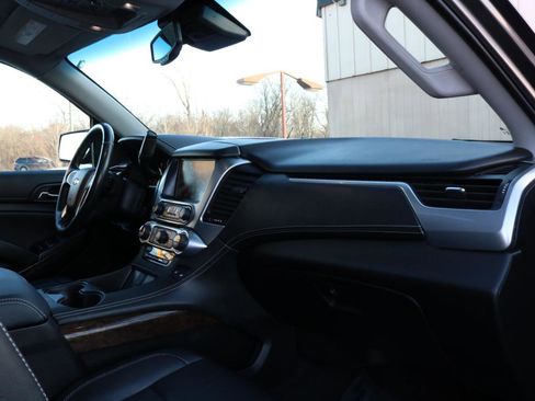 Used 2018 Chevrolet Suburban LT w/ Luxury Package image 49