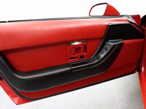 Used 1992 Chevrolet Corvette Coupe image 21