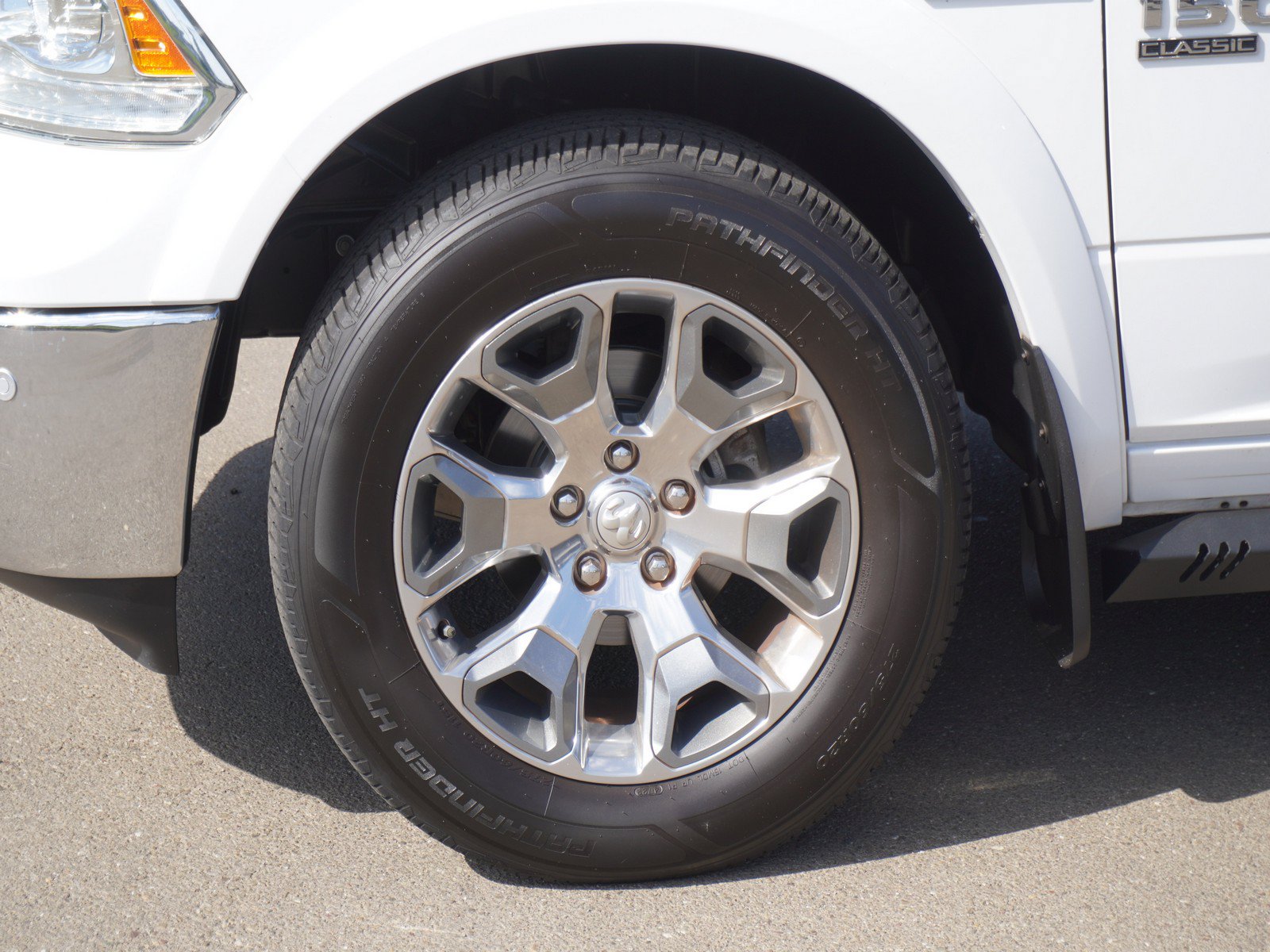 Used 2019 RAM 1500 Laramie w/ Convenience Group RWD image 9