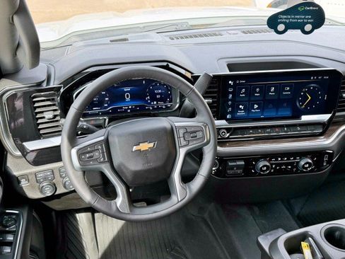 Certified 2022 Chevrolet Silverado 1500 LT AWD/4WD image 19