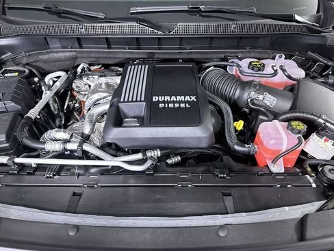 New 2026 Chevrolet Suburban Z71 AWD/4WD image 31