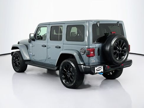 Used 2024 Jeep Wrangler Unlimited Sahara w/ Technology Group AWD/4WD image 13