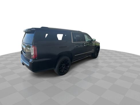 Certified 2020 GMC Yukon XL Denali w/ Denali Ultimate Package AWD/4WD image 8