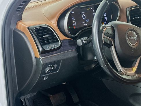 Used 2021 Jeep Grand Cherokee Overland image 17