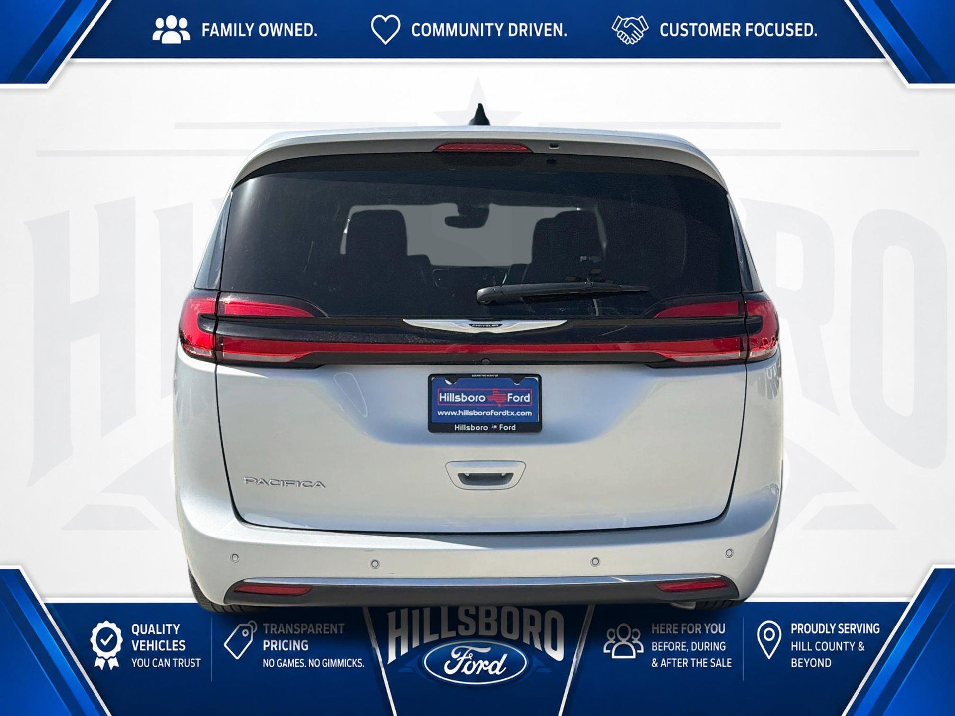 Used 2024 Chrysler Pacifica Touring-L FWD image 6