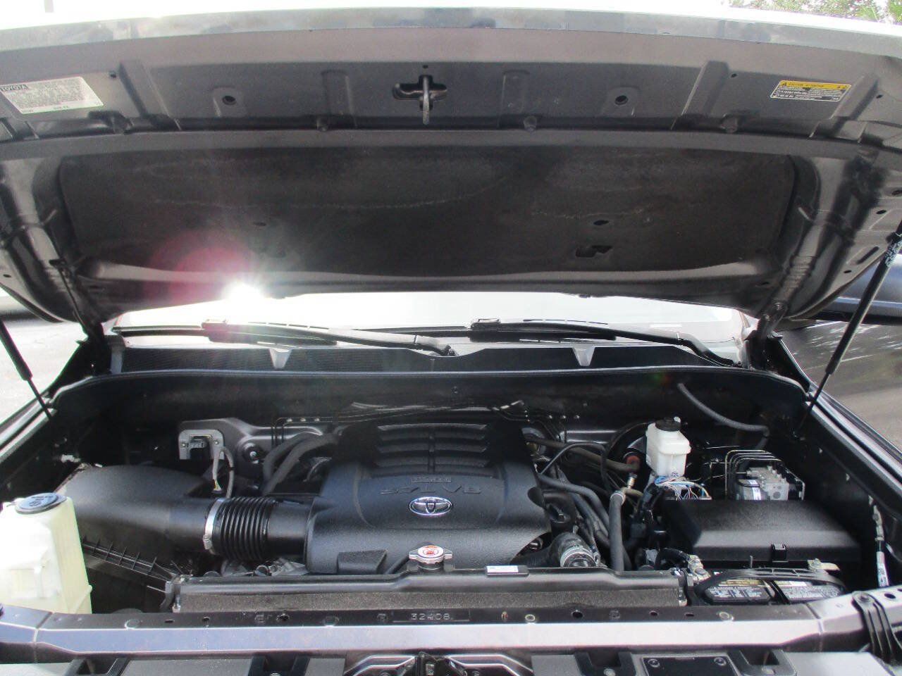 Used 2020 Toyota Tundra SR5 w/ SR5 Upgrade Package AWD/4WD image 34