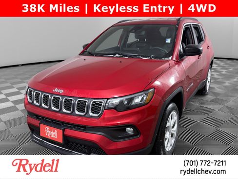 Used 2024 Jeep Compass Latitude image 1