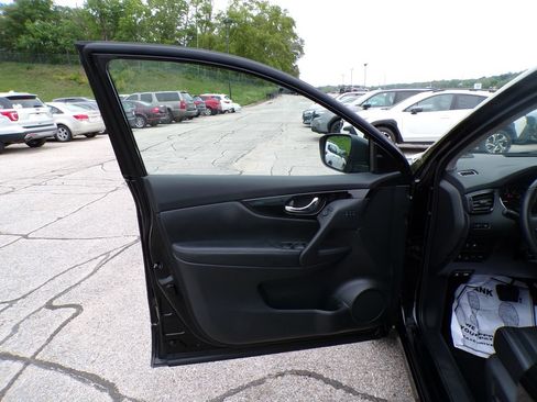 Used 2022 Nissan Rogue Sport SL w/ Premium Package AWD/4WD image 22