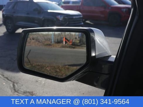 Used 2019 GMC Yukon Denali image 10