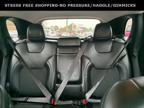 Used 2019 Jeep Cherokee Latitude Plus w/ Comfort/Convenience Group image 27