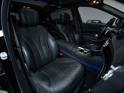 Used 2018 Mercedes-Benz Maybach S 560 4MATIC image 42