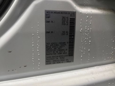 Used 2025 Nissan Altima 2.5 SV FWD image 25