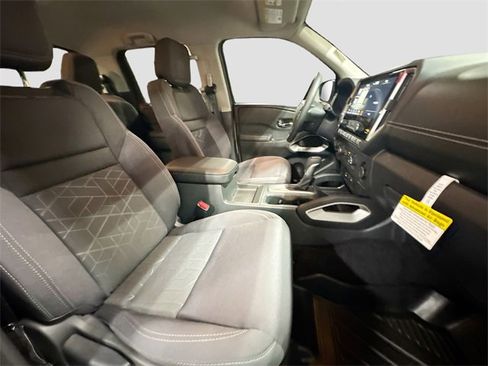 Used 2025 Nissan Frontier SV image 26