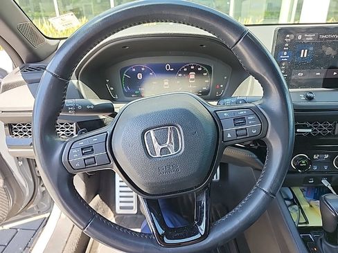 Used 2023 Honda Accord Sport image 14