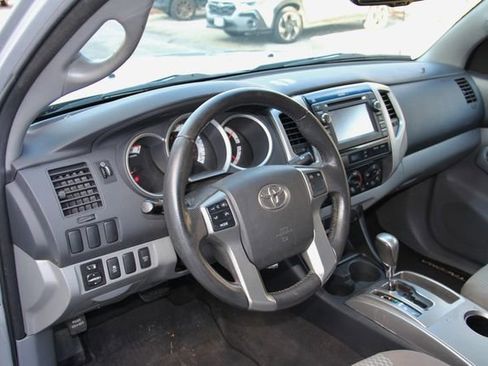 Used 2013 Toyota Tacoma 4x4 Access Cab image 13