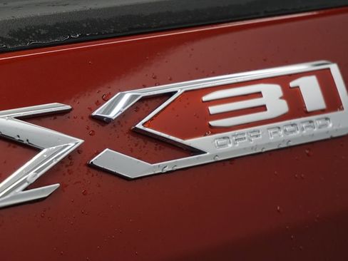 Used 2024 GMC Sierra 1500 Elevation image 21