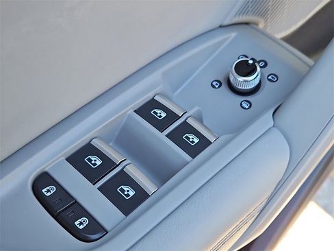 Certified 2024 Audi Q5 2.0T Premium Plus image 31