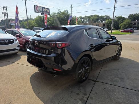Used 2024 MAZDA MAZDA3 s FWD image 7