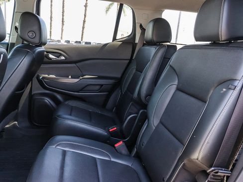 Used 2020 GMC Acadia SLT w/ Driver Alert Package II FWD image 21