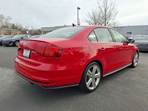 Used 2017 Volkswagen Jetta GLI image 6