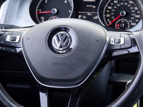 Used 2015 Volkswagen Golf TDI S FWD image 71