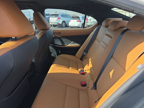 Used 2021 Lexus IS 300 w/ Comfort Package image 9