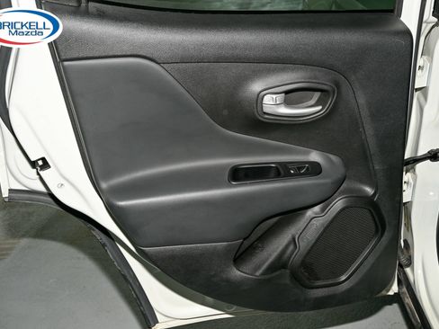 Used 2023 Jeep Renegade Trailhawk AWD/4WD image 11