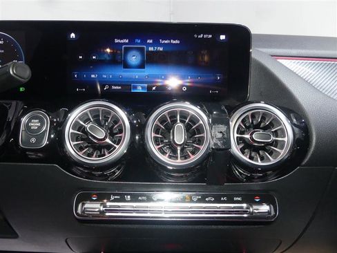 Used 2023 Mercedes-Benz GLA 250 image 36