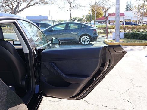 Used 2021 Tesla Model 3 Long Range image 27