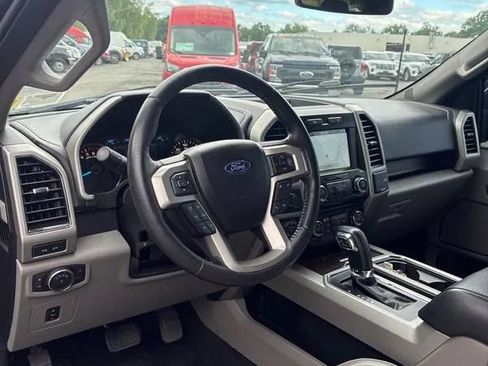 Used 2017 Ford F150 Lariat w/ Equipment Group 501A Mid AWD/4WD image 23