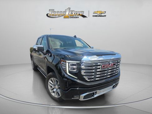 Used 2025 GMC Sierra 1500 Denali w/ Technology Package AWD/4WD image 1
