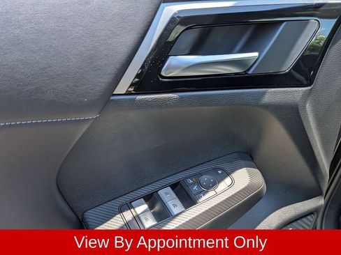 Used 2025 Mitsubishi Outlander SE AWD/4WD image 13