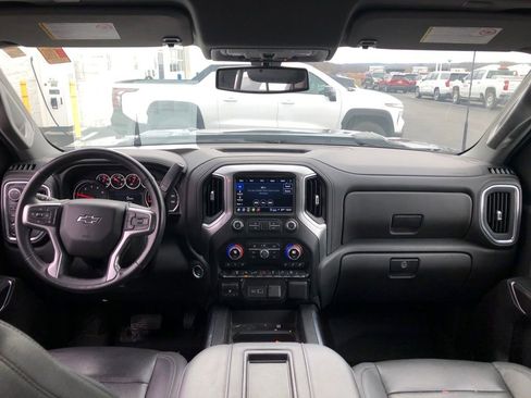 Used 2022 Chevrolet Silverado 2500 LTZ w/ LTZ Plus Package image 11