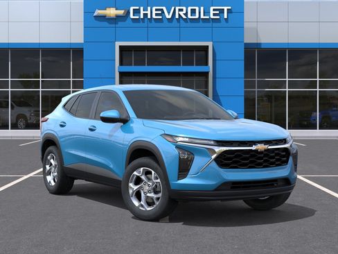 New 2026 Chevrolet Trax LS w/ LS Convenience Package FWD image 31