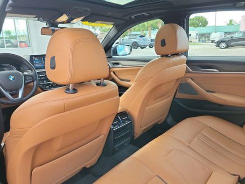 Used 2020 BMW 530e xDrive 530e xDrive iPerformance w/ Premium Package image 13