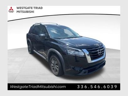 Used 2022 Nissan Pathfinder SV