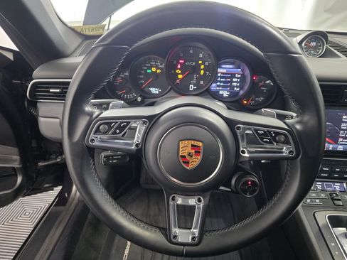 Certified 2018 Porsche 911 Carrera GTS image 15